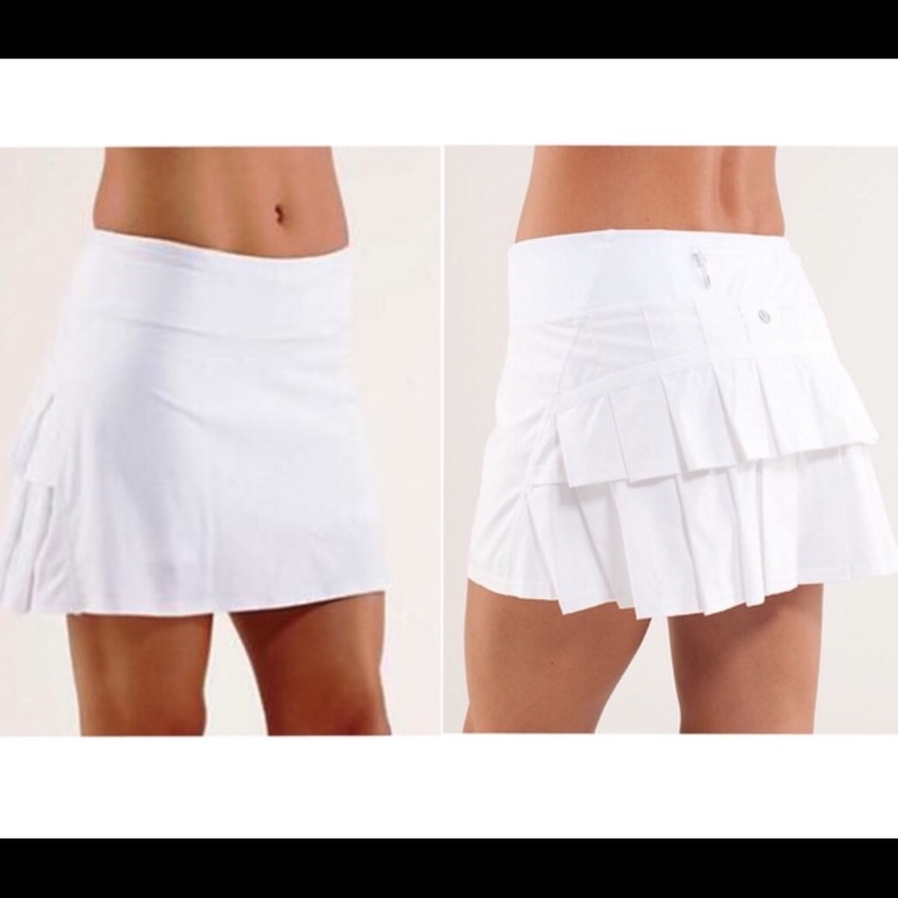 White LuluLemon ruffle skirt